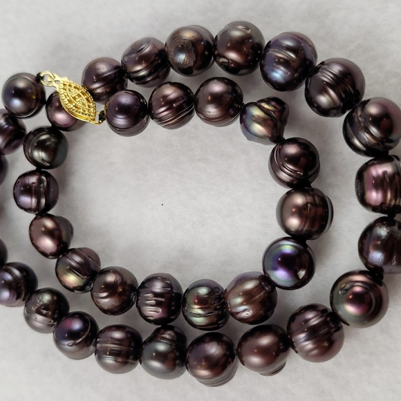 REAL 10-11mm Bordeaux Black Pearl Necklace - Picture 2 of 11